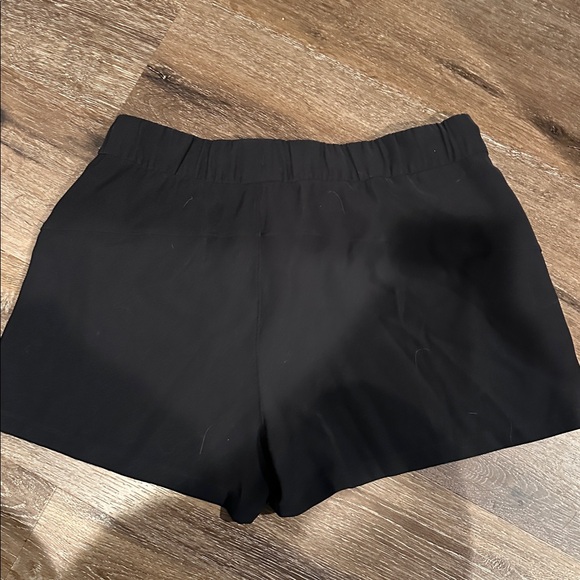 lululemon athletica Black Athletic Shorts - Picture 3 of 3
